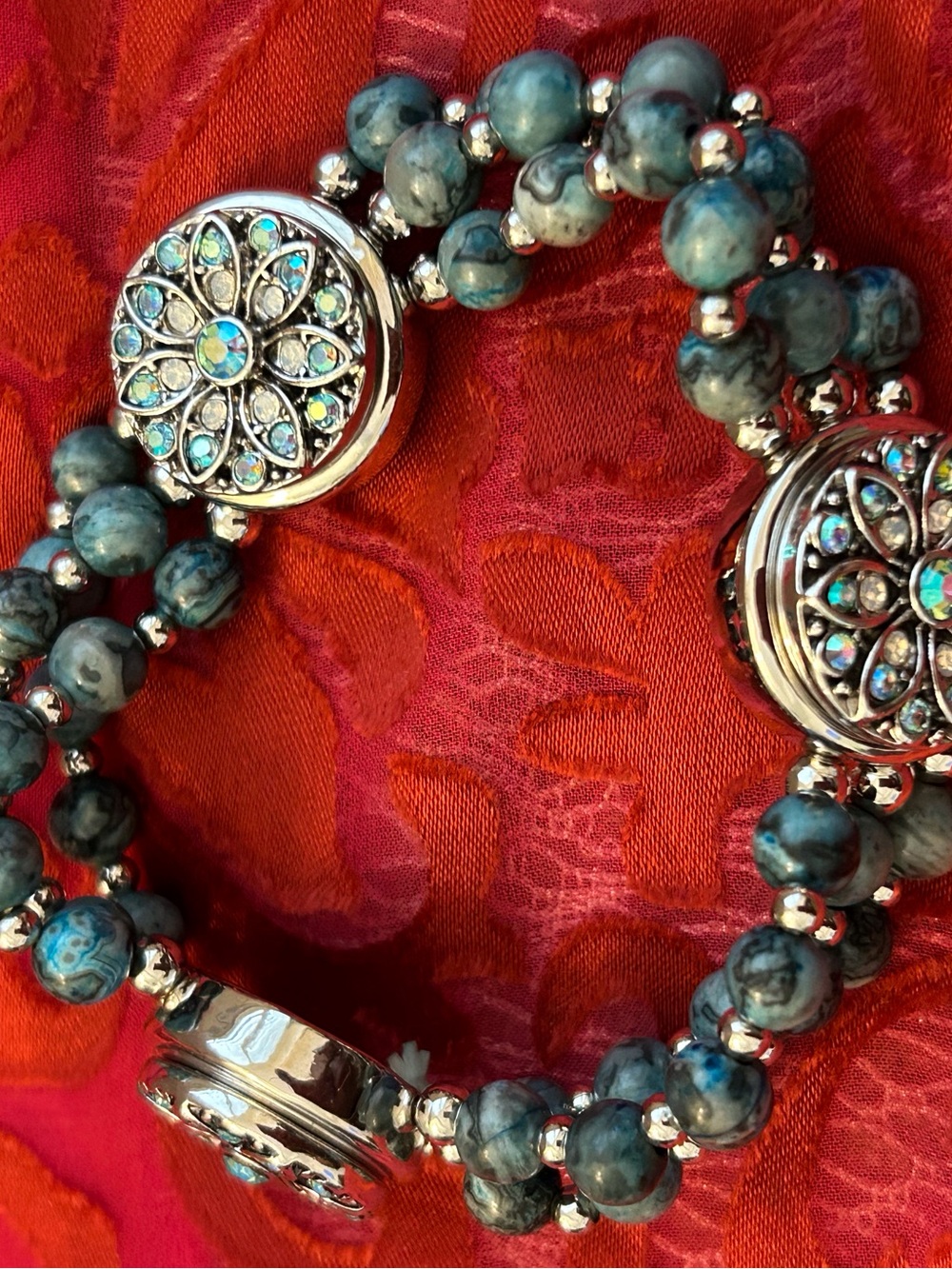 Magnolia and Vine Stretchy Bracelet with Turquoise colored beads and 3 Snaps